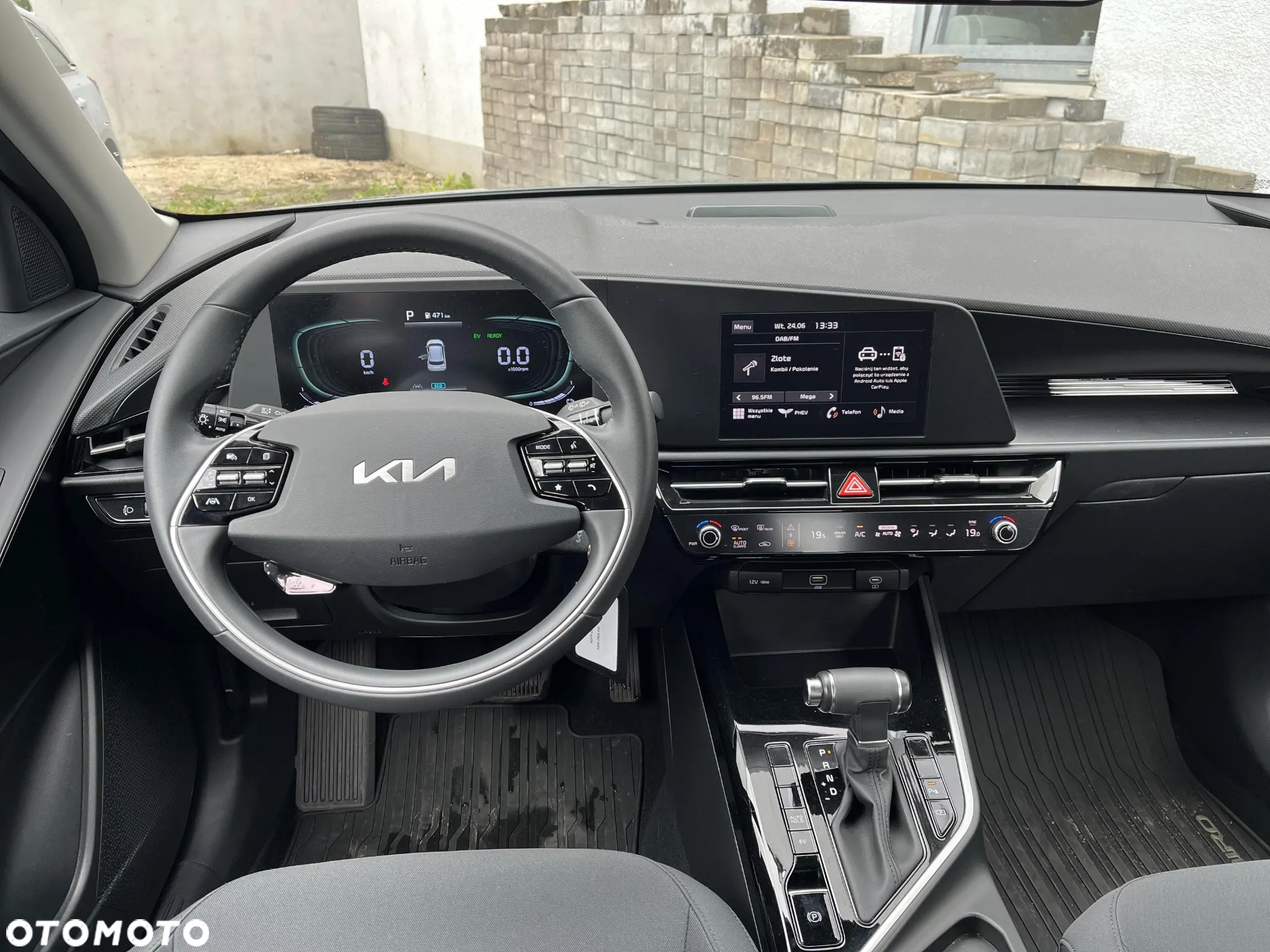 Kia Niro 1.6 GDI Plug-In Hybrid M - 13