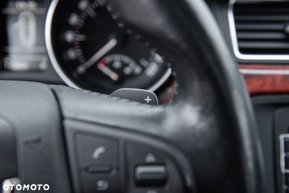 Skoda Superb 2.0 TDI DSG Elegance - 24