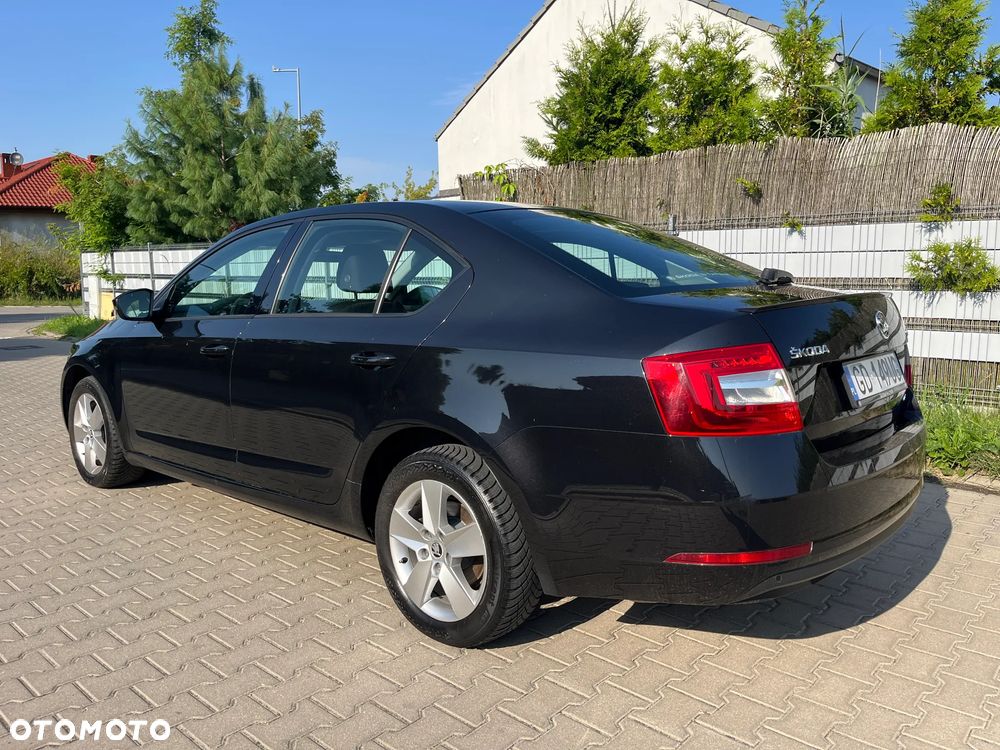 Skoda Octavia 2.0 TDI SCR 4x4 Ambition DSG - 3