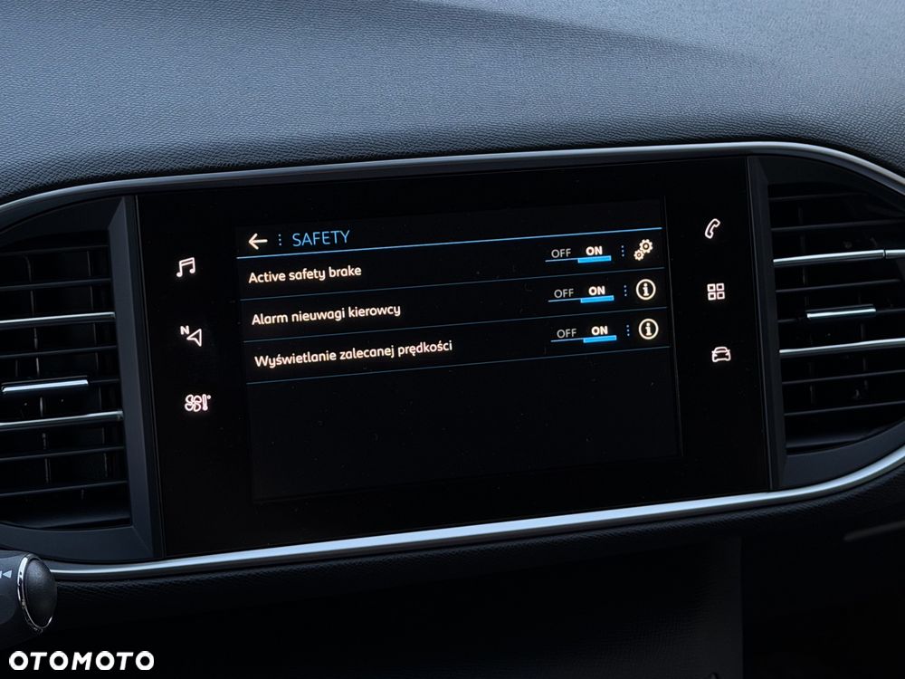 Peugeot 308 BlueHDi FAP 180 EAT8 Stop & Start GT - 29