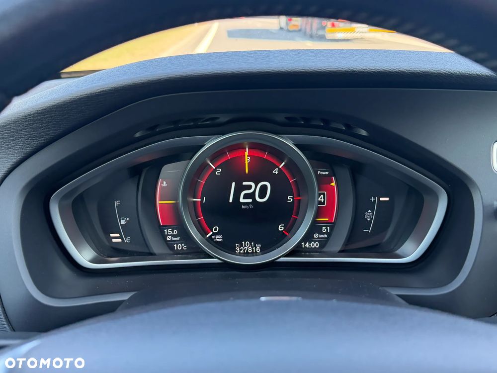 Volvo V40 D4 Inscription - 15