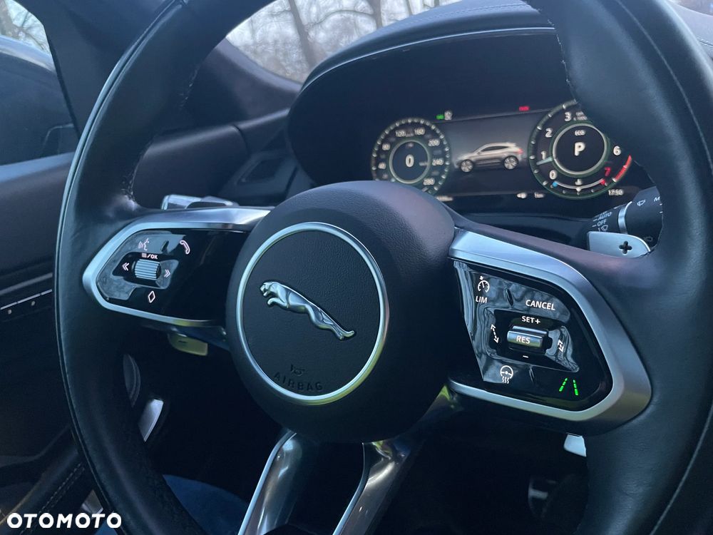Jaguar E-Pace 2.0 P300 mHEV AWD 300 Sport - 17