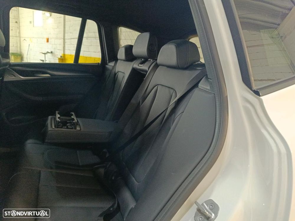 BMW X3 30 e xDrive Pack M - 12
