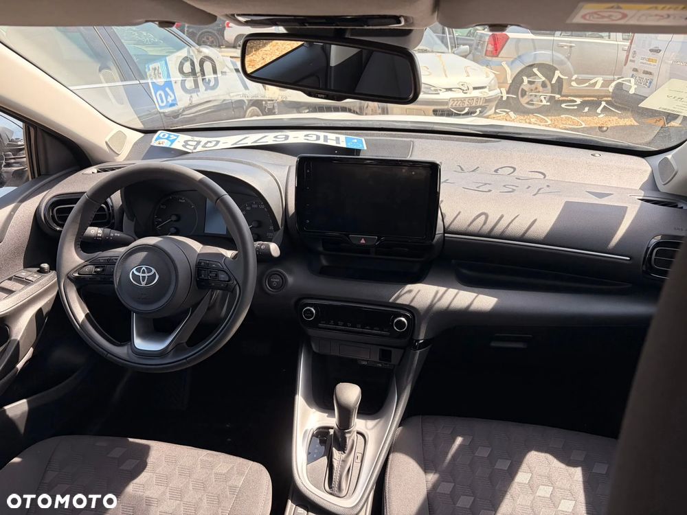 Toyota Yaris - 5