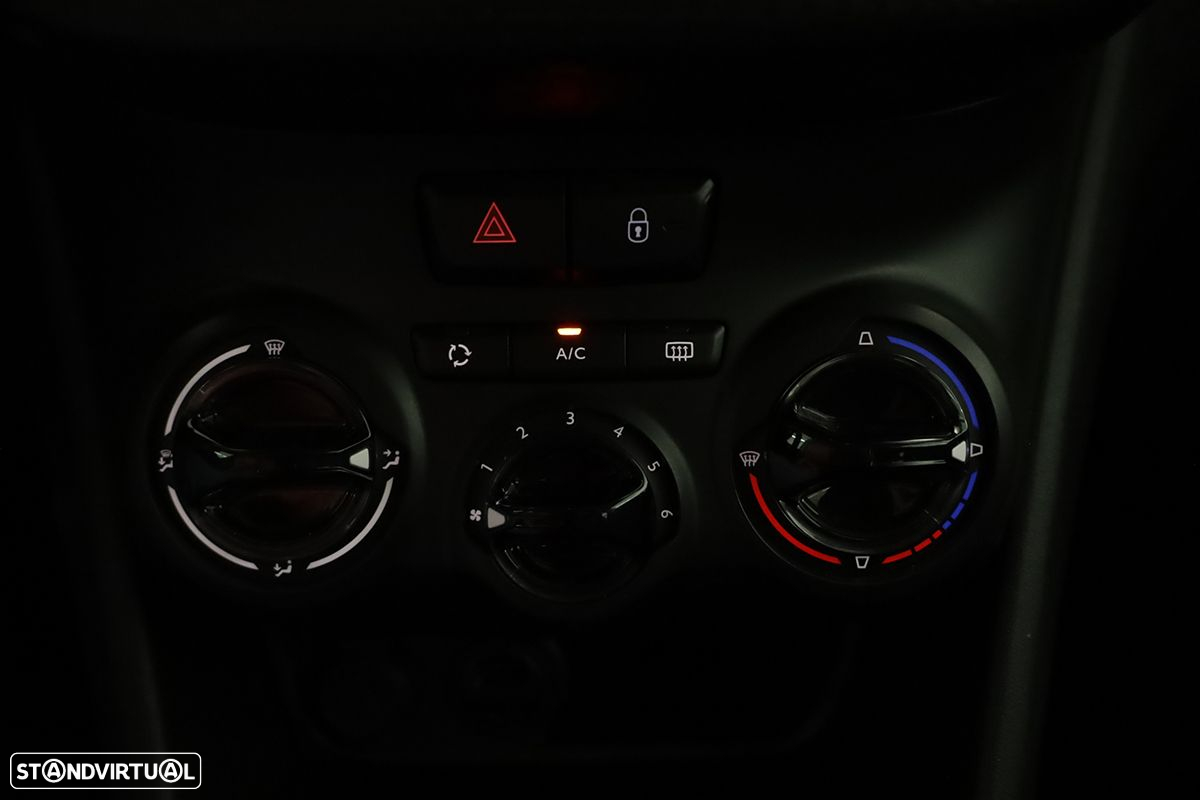 Peugeot 208 1.2 PureTech Style - 12