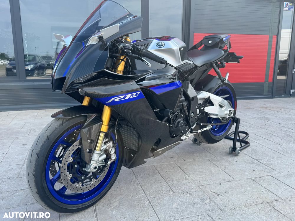 Yamaha YZF 1000 R1-M - 1