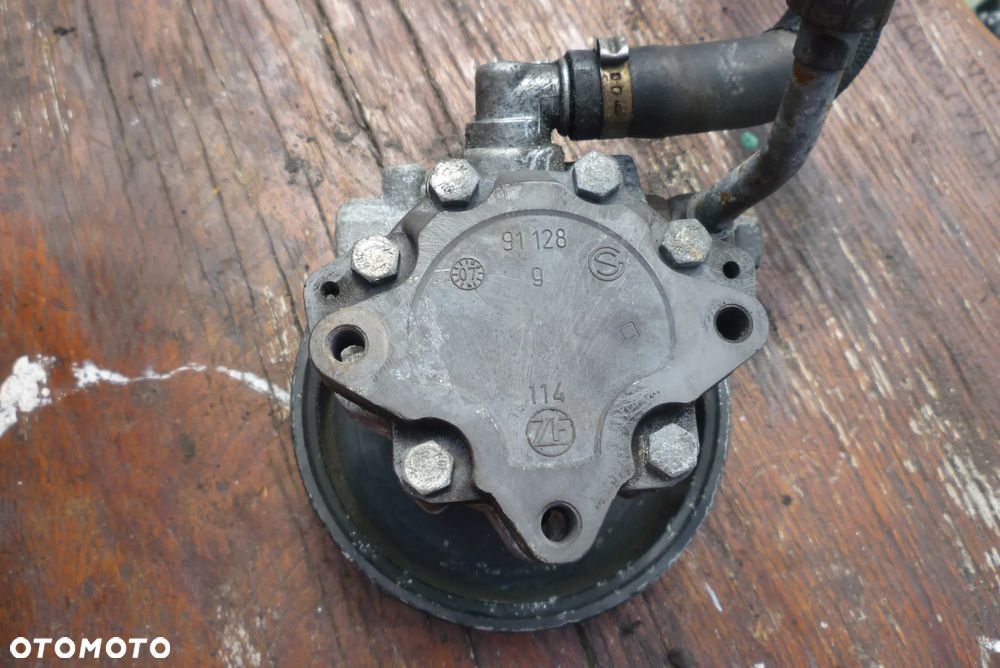 Pompa wspomagania Audi A6 C6 2.7 TDI 04F0145155A 7692955186 - 5