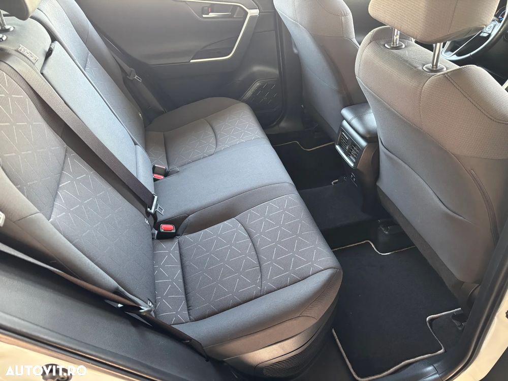 Toyota RAV4 - 34