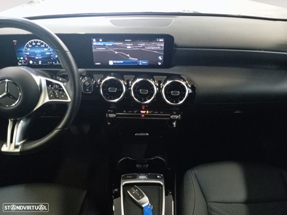 Mercedes-Benz A 200 Limousine d Style Aut. - 11