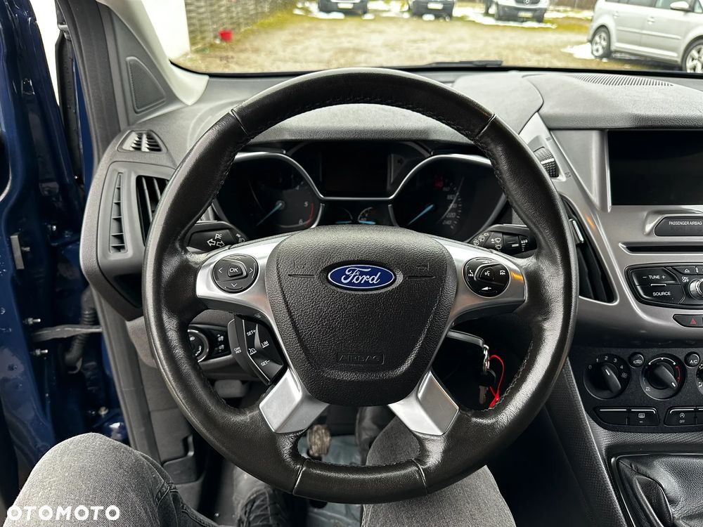 Ford Transit Connect - 13