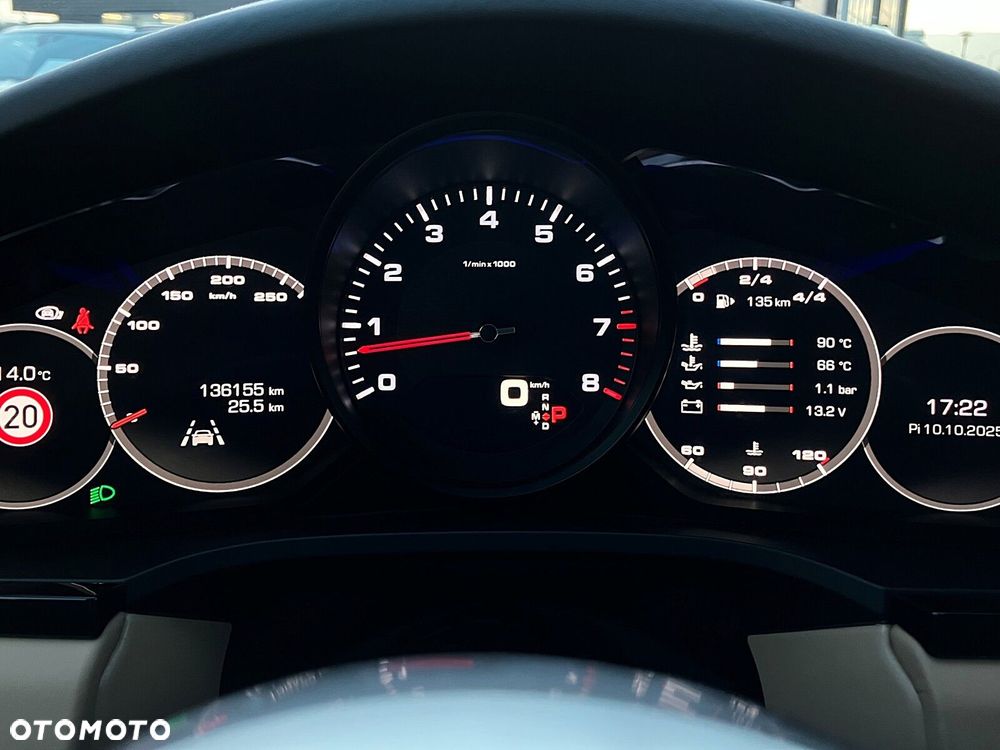 Porsche Cayenne - 28