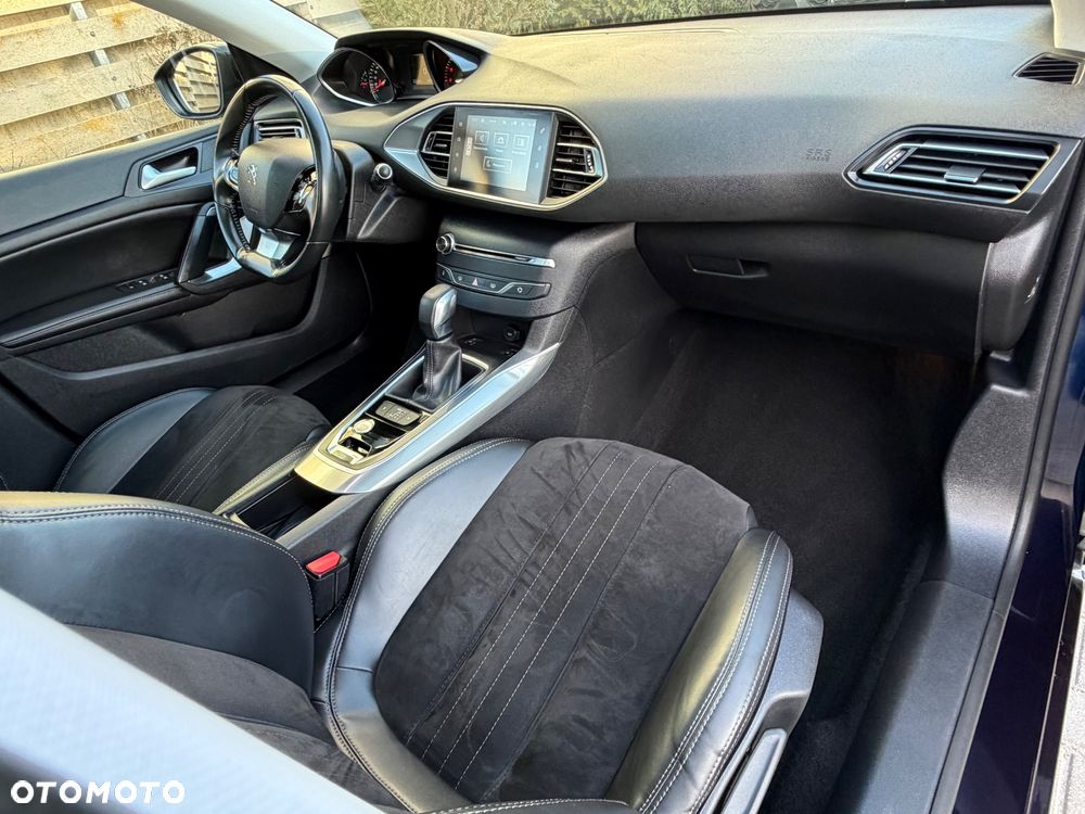 Peugeot 308 BlueHDi FAP 150 EAT6 Stop&Start GT-Line Edition - 28