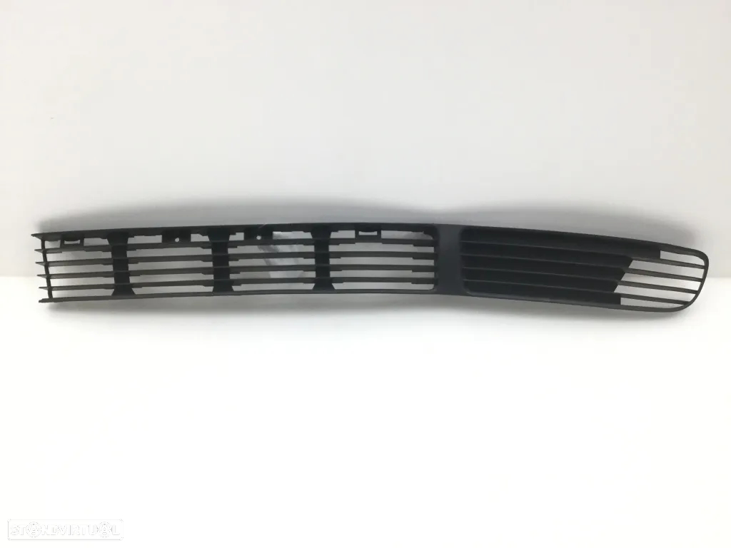 Conjunto Grelhas Para-choques - Volkswagen Passat 3B B5 - 6