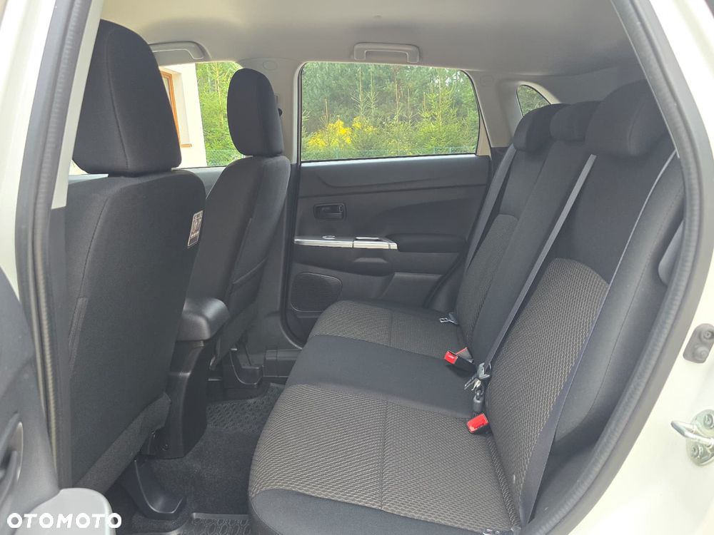 Mitsubishi ASX 1.6 Inform EU6 - 17