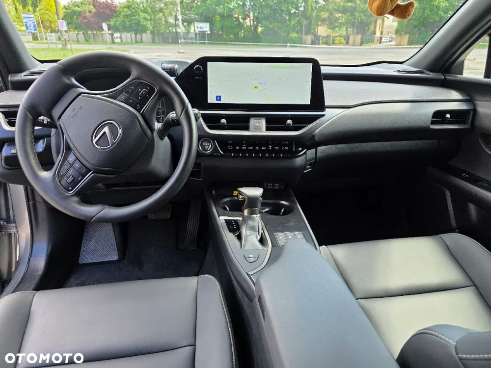 Lexus UX 250h GPF F Sport Design+ 2WD - 11