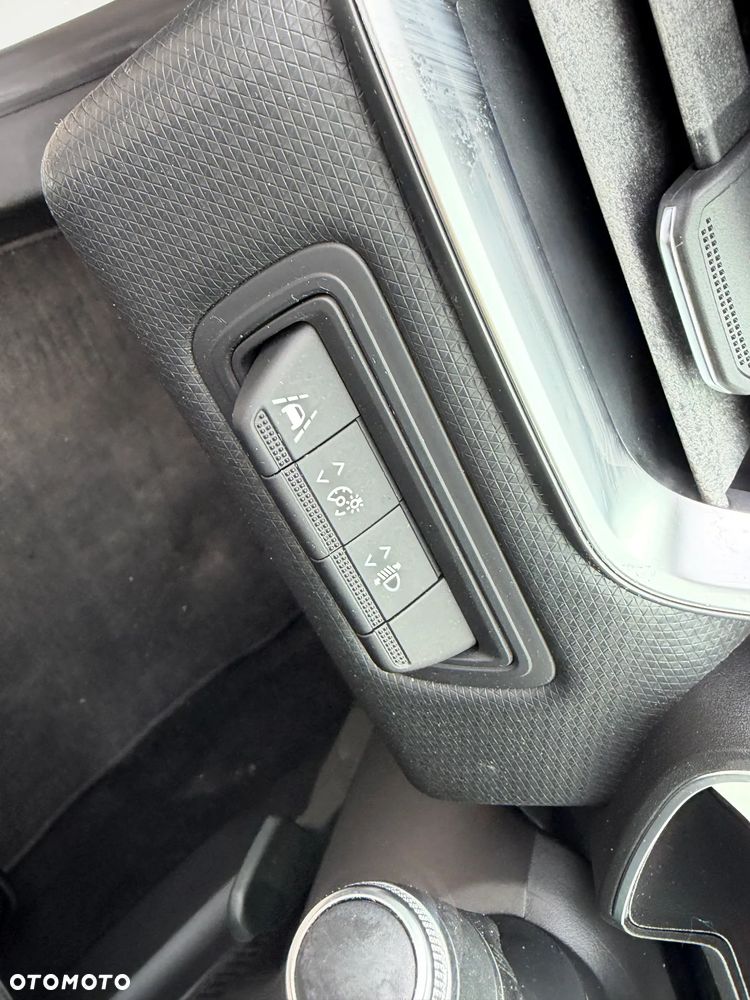 Renault Clio BLUE dCi 85 BUSINESS EDITION - 17