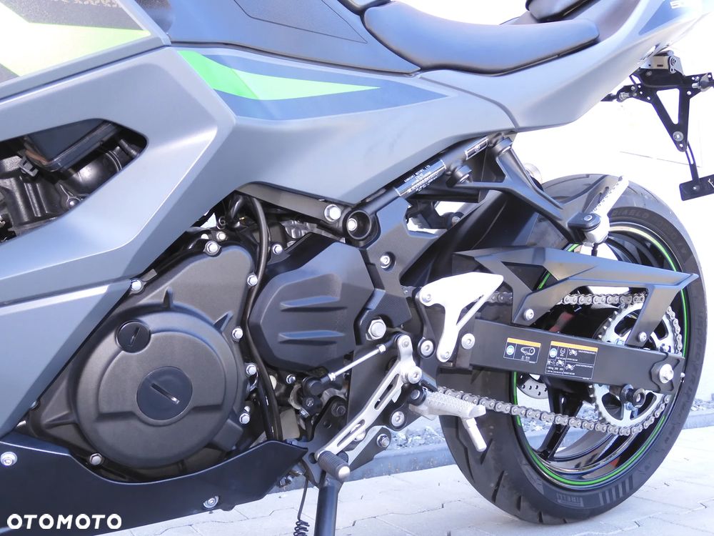 Kawasaki Ninja 500 - 39