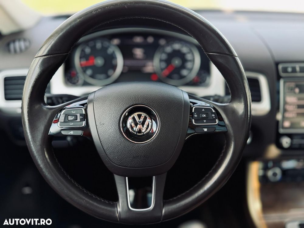 Volkswagen Touareg 3.0 V6 TDI SCR Blue Motion DPF Automatik Terrain Tech Executive Edition - 17