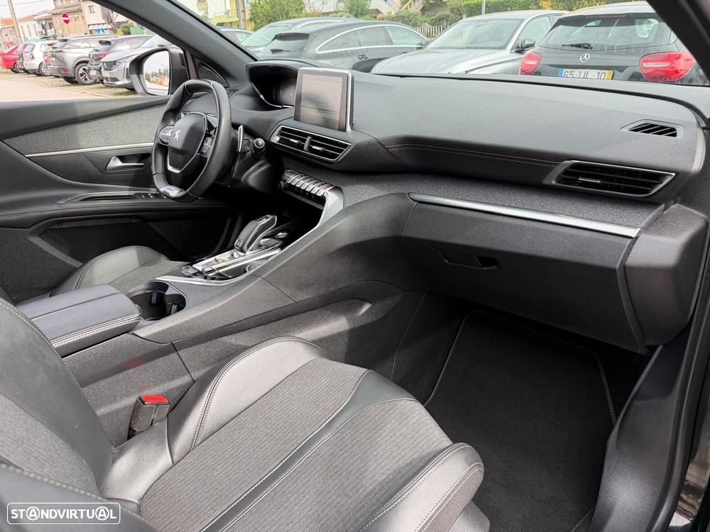 Peugeot 5008 1.5 BlueHDi GT Line J19 EAT8 - 18