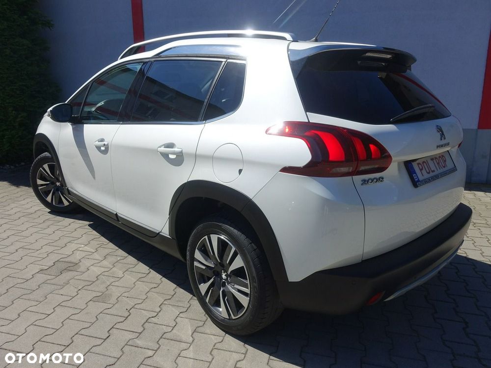 Peugeot 2008 1.2 Pure Tech Style S&S - 7