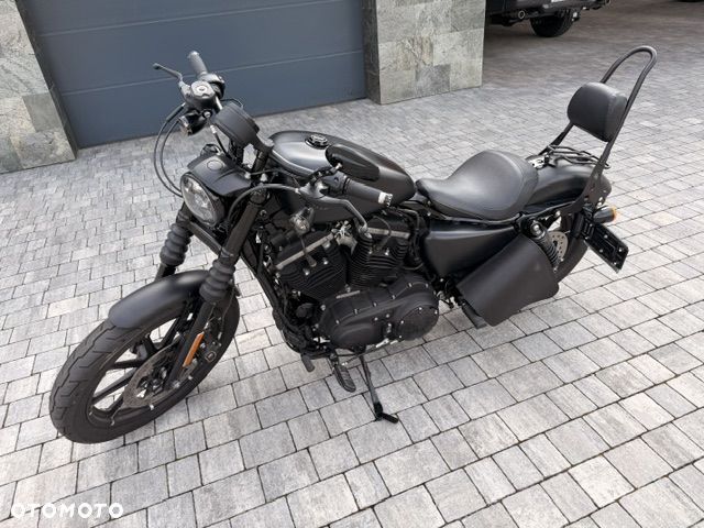 Harley-Davidson Sportster Iron 883 - 1