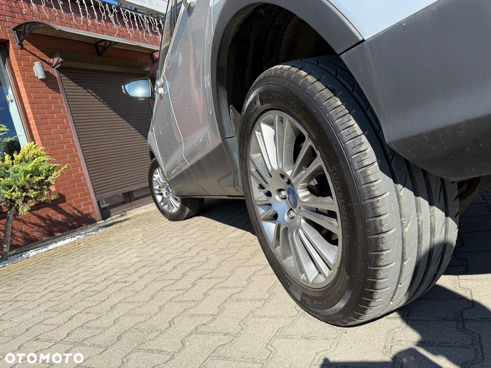 Ford Kuga 2.0 TDCi 2x4 Titanium - 10