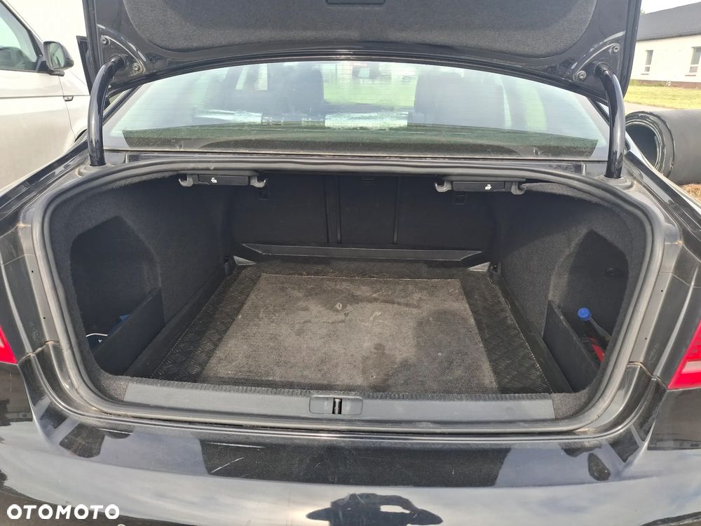 Volkswagen Passat 2.0 TDI Comfortline DSG - 8