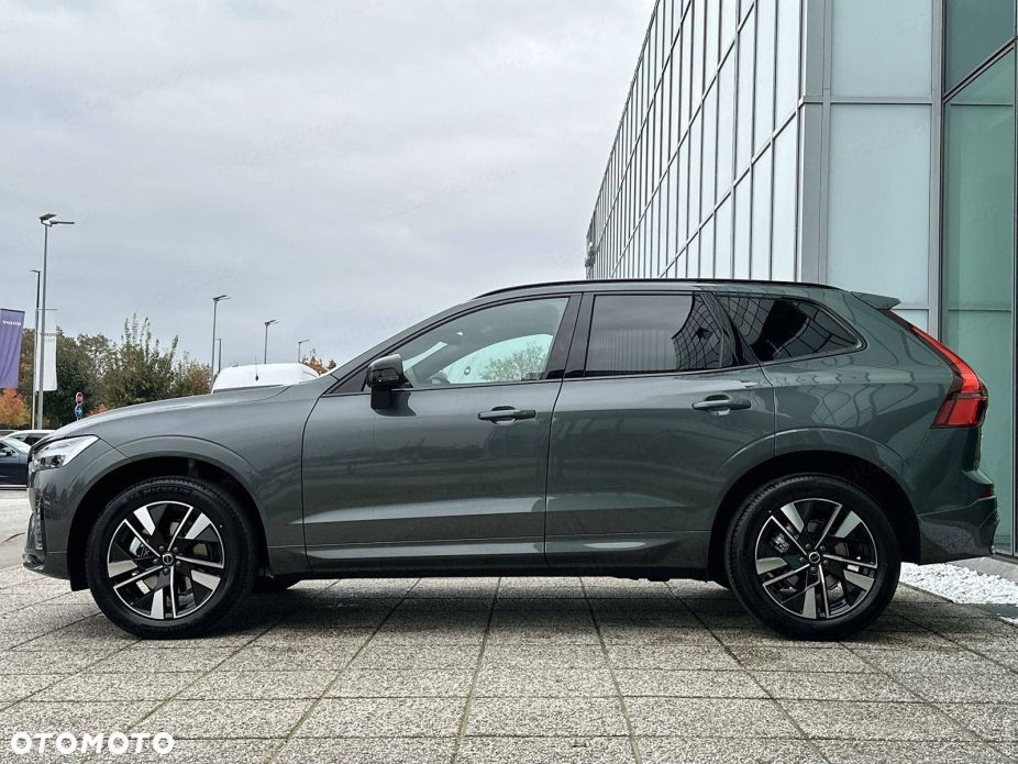 Volvo XC 60 B5 B AWD Plus Dark - 3