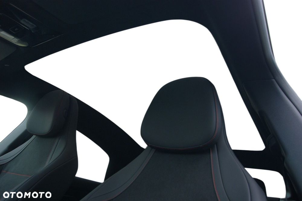 Mercedes-Benz CLA - 12
