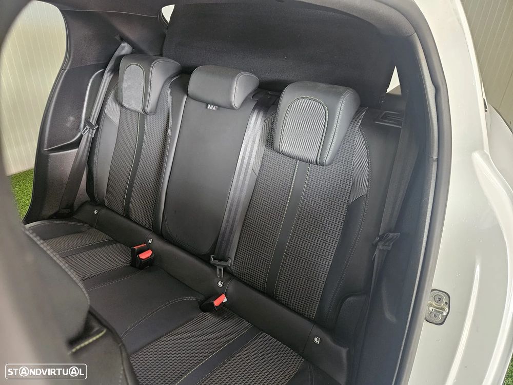 Peugeot 208 1.5 BlueHDi GT - 28