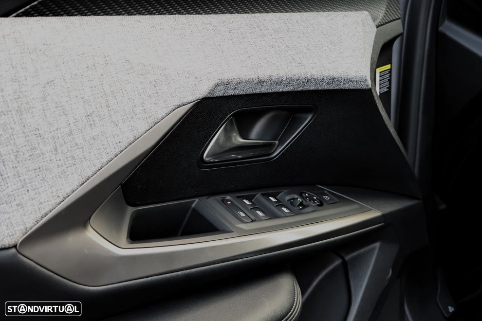 Peugeot 3008 1.2 Hybrid Allure e-DCS6 - 16