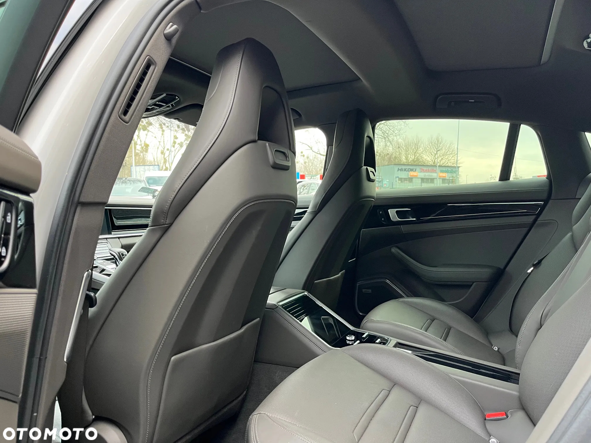 Porsche Panamera 4 - 25