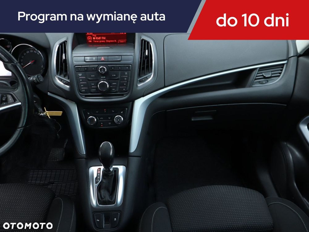 Opel Zafira - 10