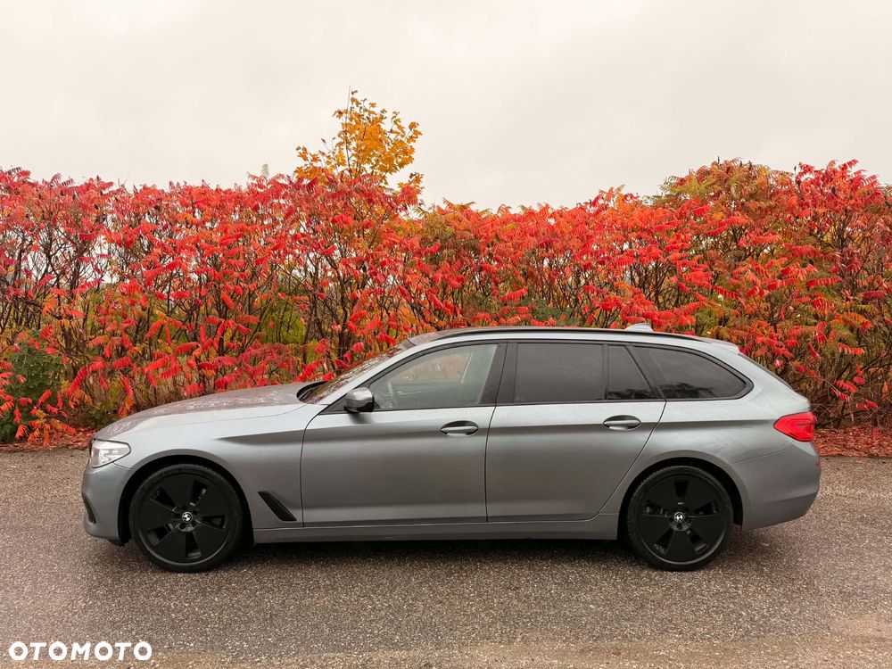 BMW Seria 5 2020 photo 2