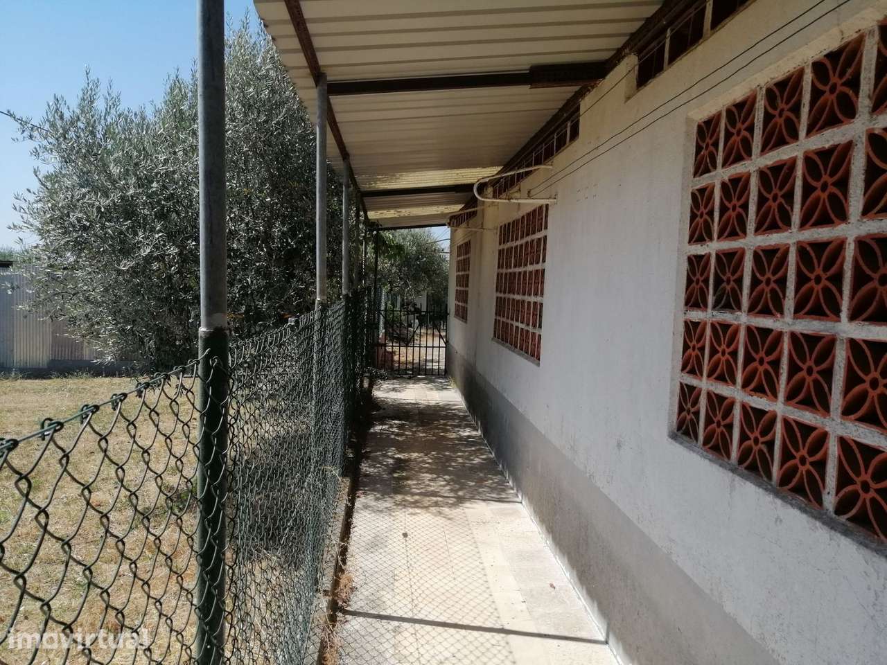 Moradia T5 em Casais de Alviobeira para recuperar. - Grande imagem: 2/11