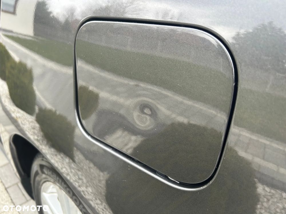 Toyota Avensis 1.8 Sol - 34