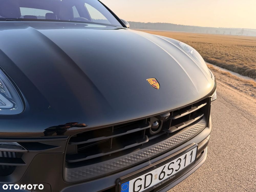 Porsche Macan - 2