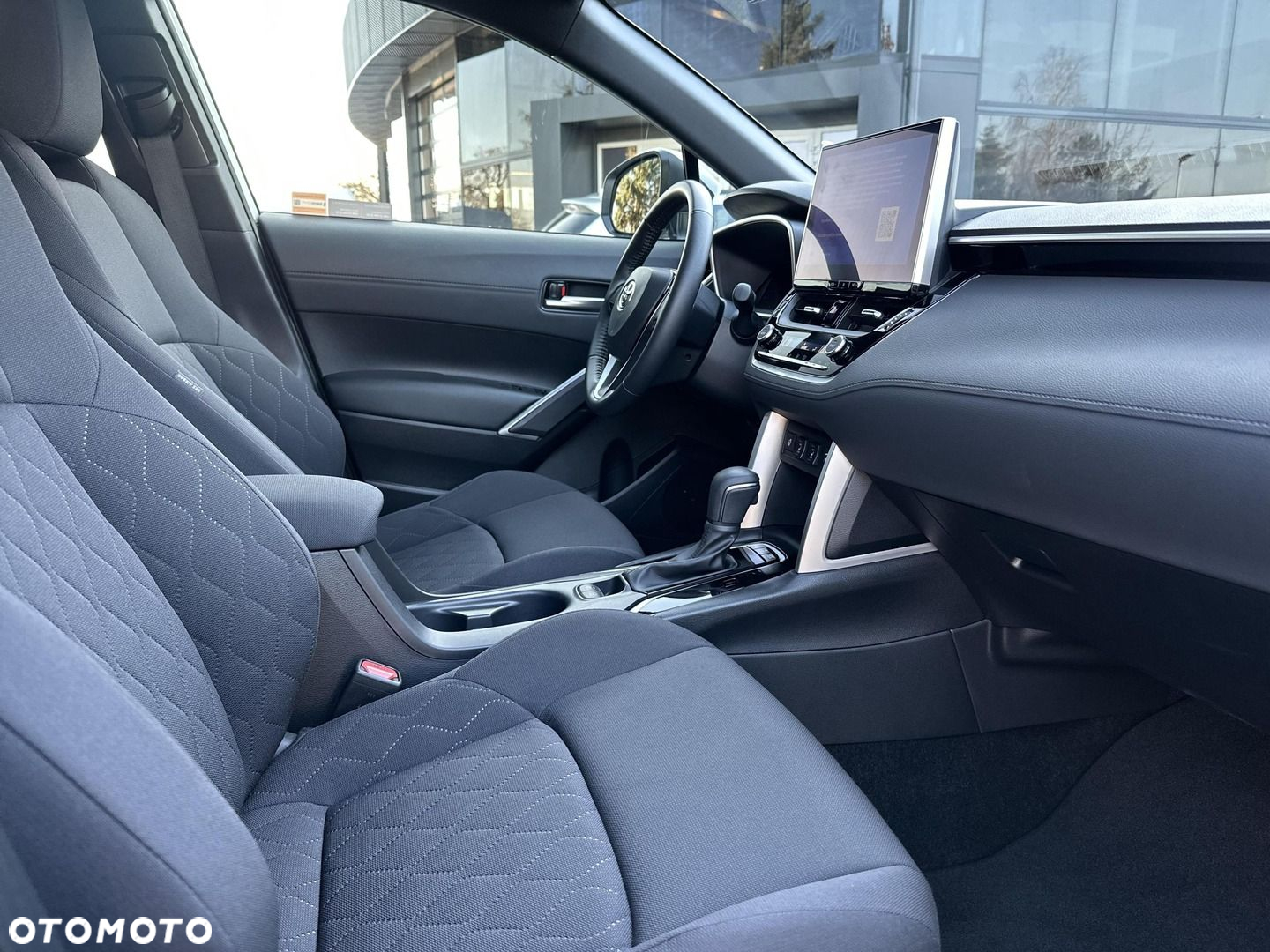 Toyota Corolla Cross 2.0 Hybrid Comfort - 23