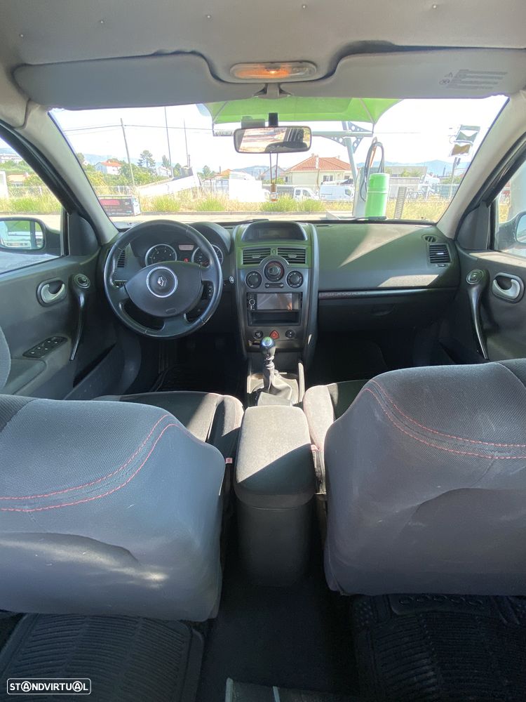 Renault Mégane - 16
