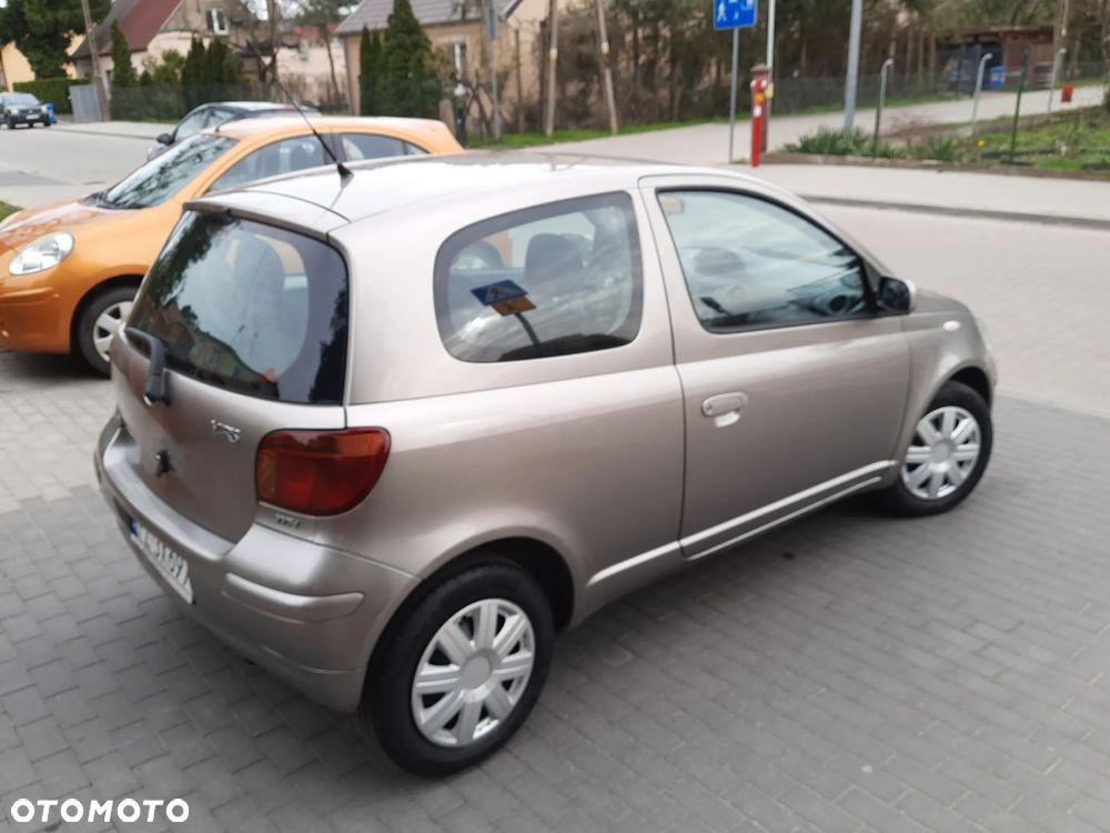 Toyota Yaris - 2