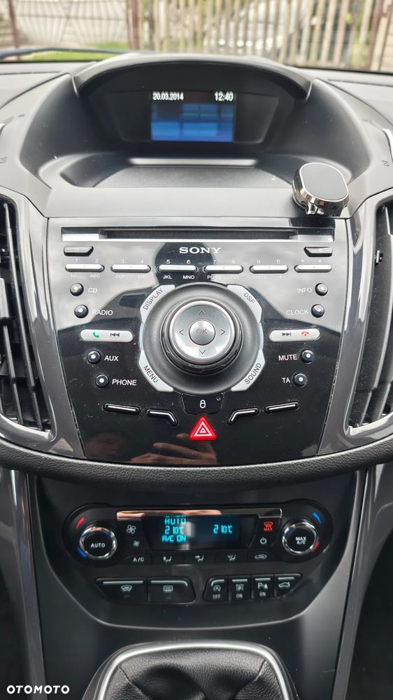 Ford Kuga - 25