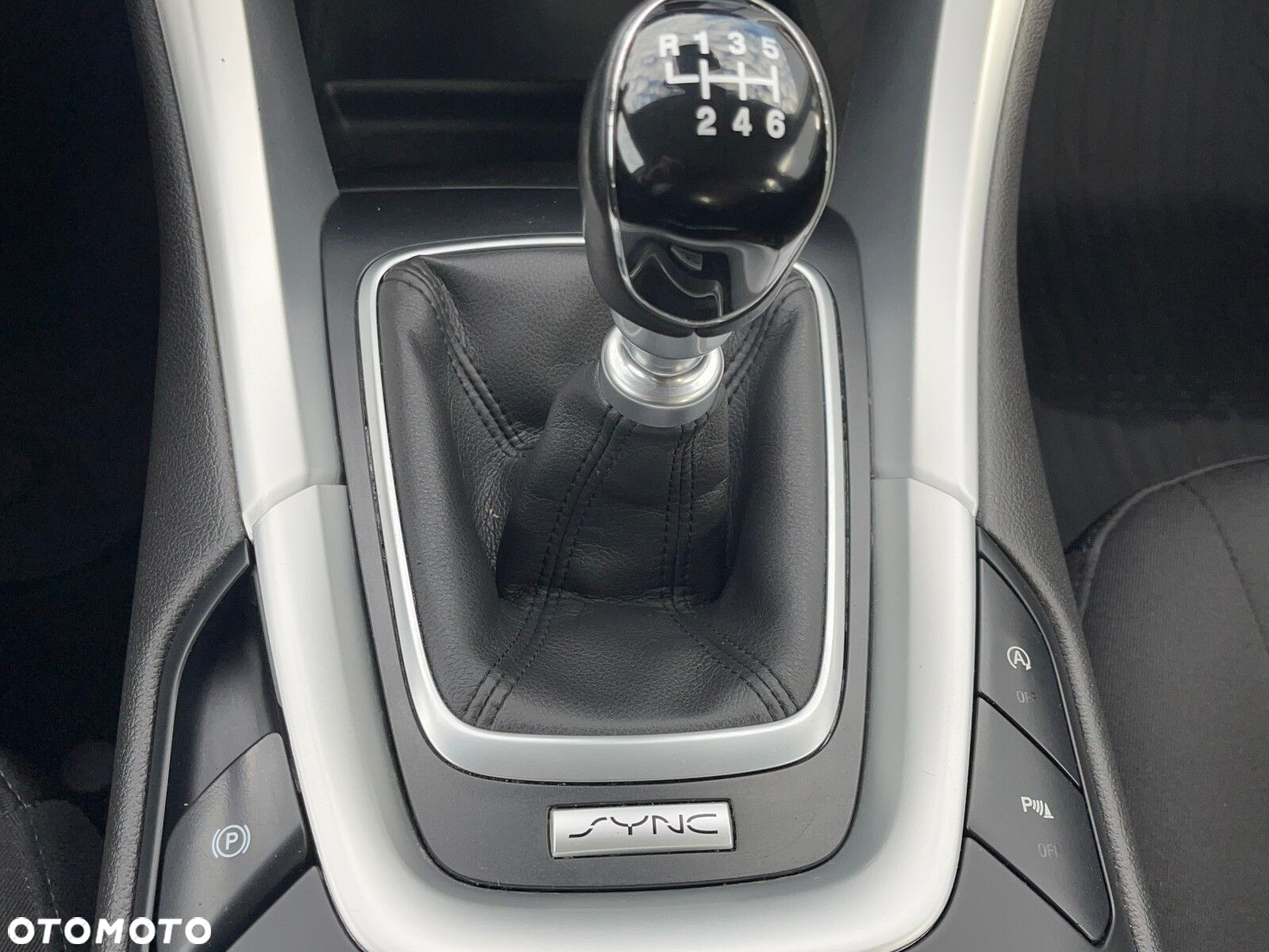Ford Mondeo - 25