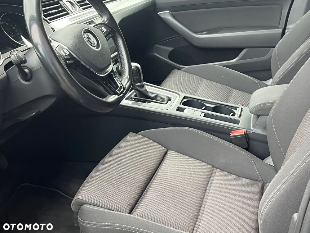 Volkswagen Passat 1.8 TSI BMT Comfortline DSG - 12