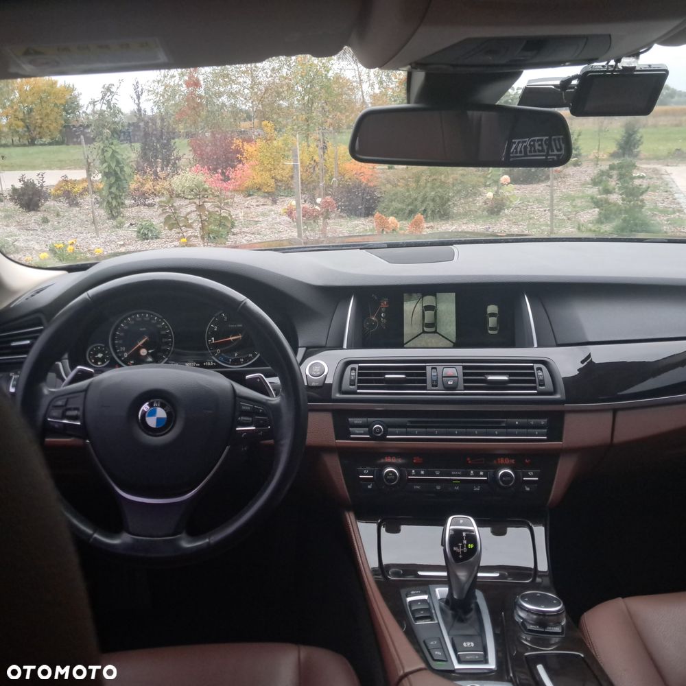 BMW Seria 5 528i Sport-Aut - 7