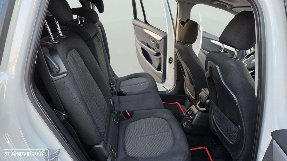 BMW 218 Gran Tourer d 7L Line Luxury - 16