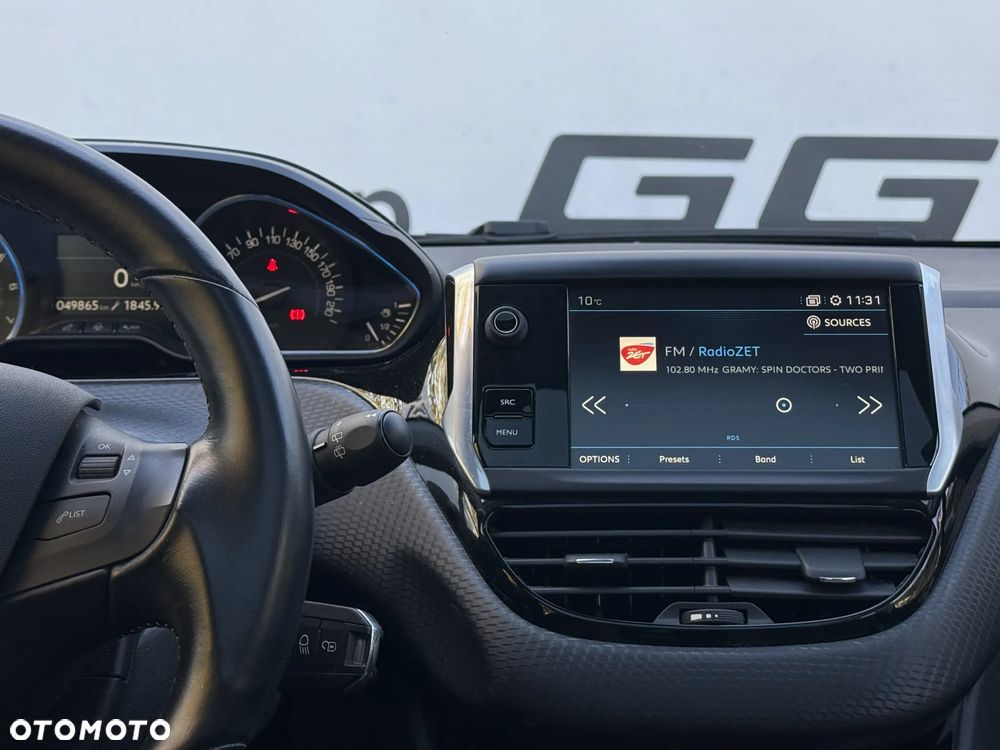 Peugeot 2008 1.2 Pure Tech Allure S&S EAT6 - 10