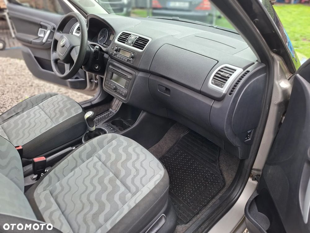 Skoda Roomster 1.6 16V Comfort PLUS EDITION - 6