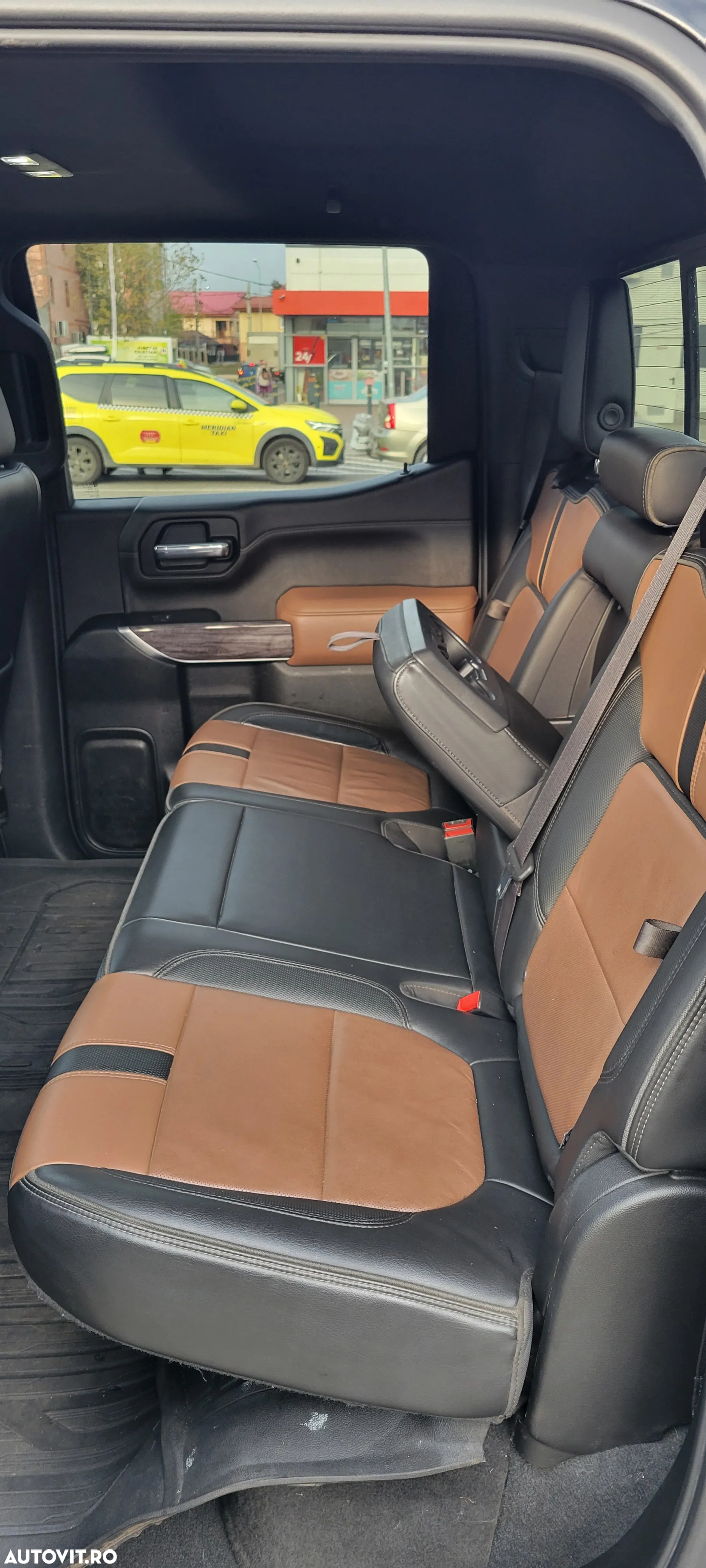 Chevrolet Silverado - 11