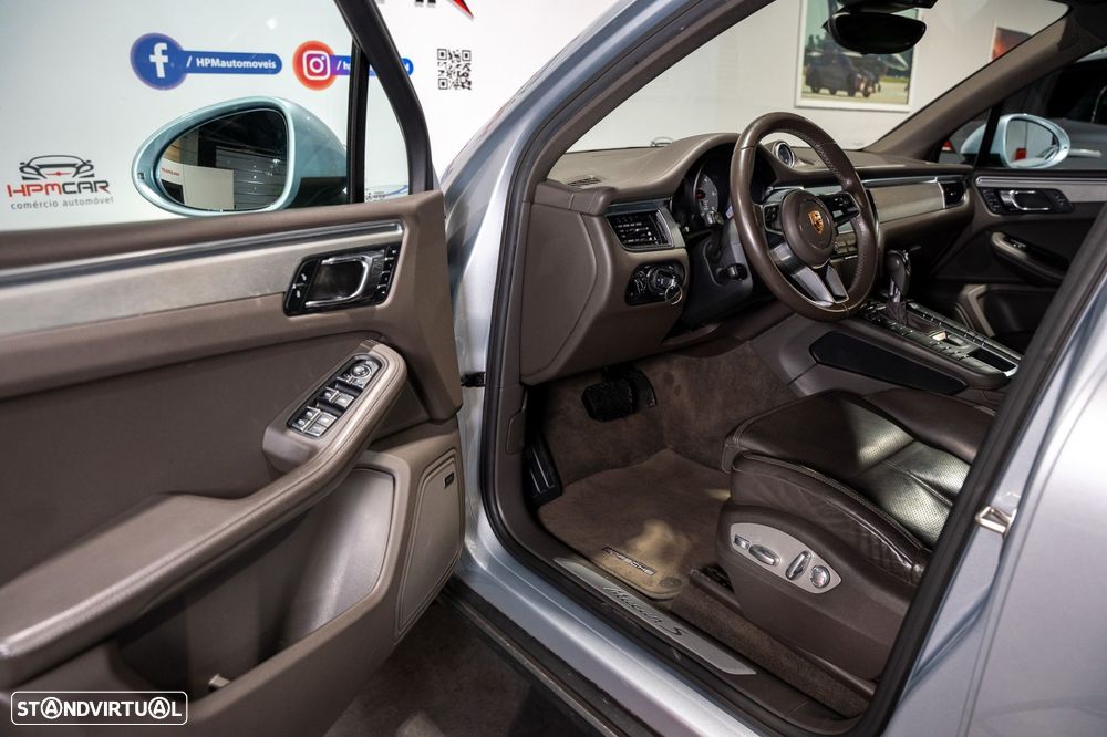 Porsche Macan S - 32