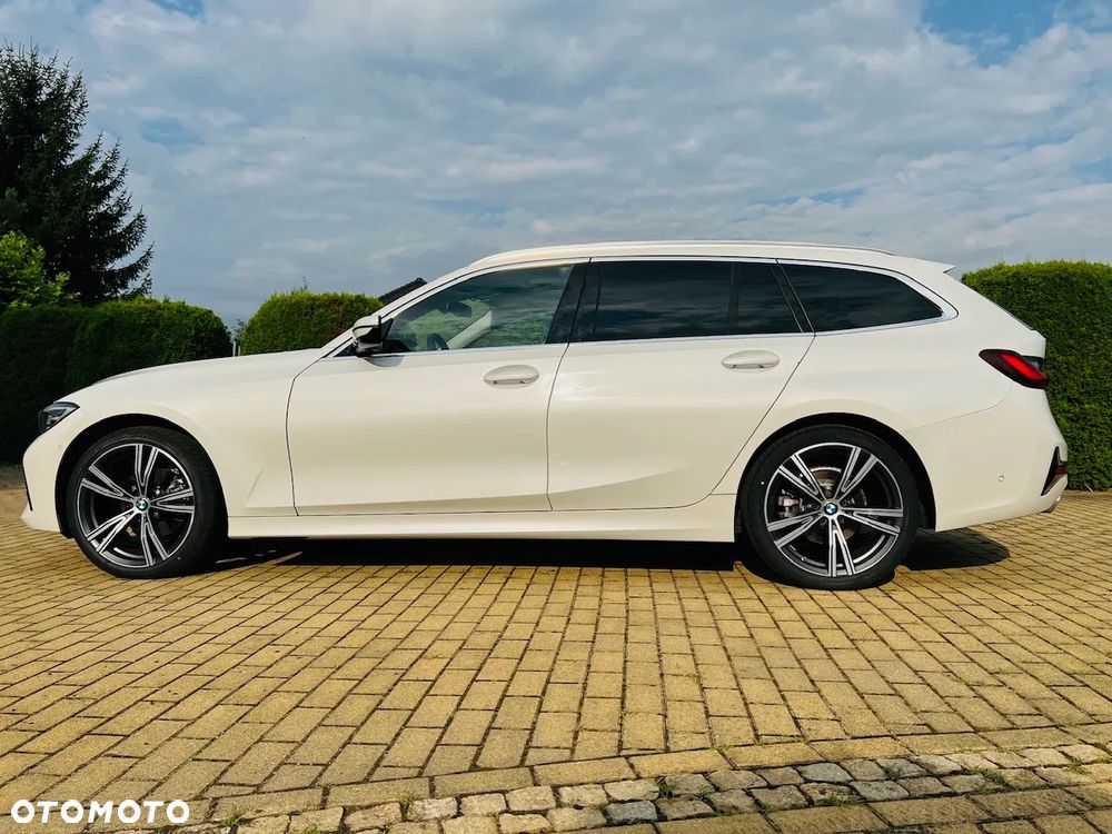 BMW Seria 3 320d xDrive Luxury Line sport - 21